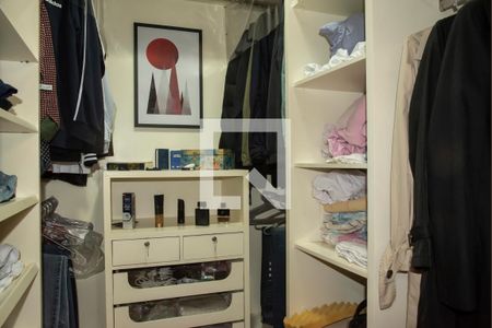 Apartamento à venda com 130m², 3 quartos e 3 vagasCloset da Suíte
