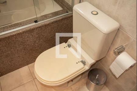 Apartamento à venda com 130m², 3 quartos e 3 vagasBanheiro da Suíte