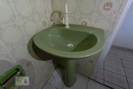 Banheiro de casa para alugar com 1 quarto, 30m² em Casa Grande, Diadema