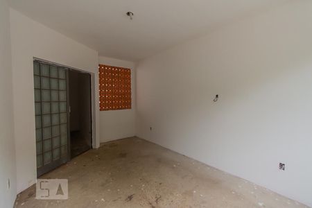 Casa à venda com 240m², 4 quartos e 5 vagas Casa à venda com 240m², 4 quartos e 5 vagasvaranda