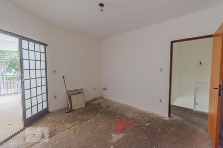 Casa à venda com 240m², 4 quartos e 5 vagas Casa à venda com 240m², 4 quartos e 5 vagasQuarto 2