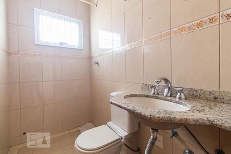 Casa à venda com 150m², 3 quartos e 4 vagas Casa à venda com 150m², 3 quartos e 4 vagasBanheiro