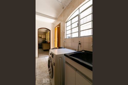 Casa à venda com 184m², 3 quartos e 4 vagas Casa à venda com 184m², 3 quartos e 4 vagasÁrea de serviço