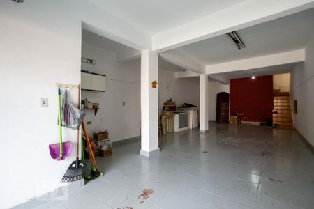 Casa à venda com 184m², 3 quartos e 4 vagas Casa à venda com 184m², 3 quartos e 4 vagasGaragem