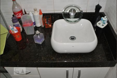 Casa à venda com 70m², 2 quartos e 1 vagaBanheiro