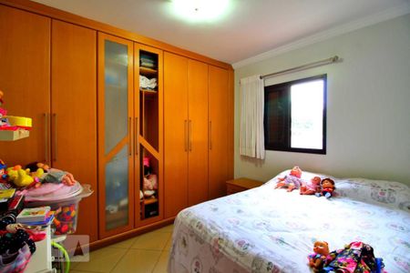 Apartamento à venda com 225m², 5 quartos e 2 vagasQuarto 4