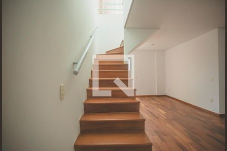 Apartamento à venda com 145m², 3 quartos e 2 vagasEscadas