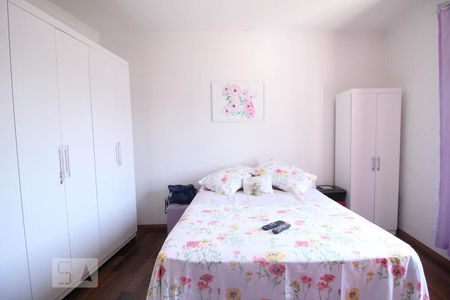 Casa à venda com 615m², 3 quartos e 4 vagas Casa à venda com 615m², 3 quartos e 4 vagasquarto 2