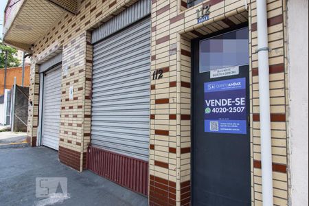 Casa à venda com 340m², 4 quartos e sem vaga Casa à venda com 340m², 4 quartos e sem vagaFachada