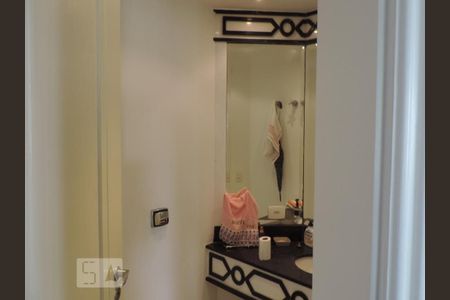 Apartamento à venda com 145m², 2 quartos e 2 vagas Apartamento à venda com 145m², 2 quartos e 2 vagasBanheiro