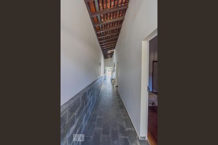 Casa à venda com 250m², 10 quartos e 1 vagaCorredor