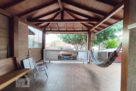 Casa à venda com 115m², 2 quartos e 3 vagas Casa à venda com 115m², 2 quartos e 3 vagasGaragem e espaço gourmet