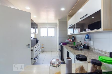 Apartamento à venda com 215m², 4 quartos e 4 vagas Apartamento à venda com 215m², 4 quartos e 4 vagasCozinha
