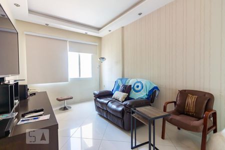 Apartamento à venda com 215m², 4 quartos e 4 vagas Apartamento à venda com 215m², 4 quartos e 4 vagasSala de Estar