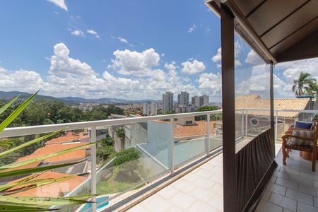 Casa à venda com 500m², 3 quartos e 6 vagas Casa à venda com 500m², 3 quartos e 6 vagasSacada da Suíte