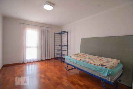 Casa à venda com 500m², 3 quartos e 6 vagas Casa à venda com 500m², 3 quartos e 6 vagasQuarto 3