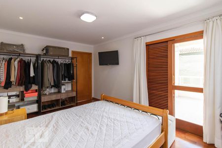 Casa à venda com 500m², 3 quartos e 6 vagas Casa à venda com 500m², 3 quartos e 6 vagasQuarto 2