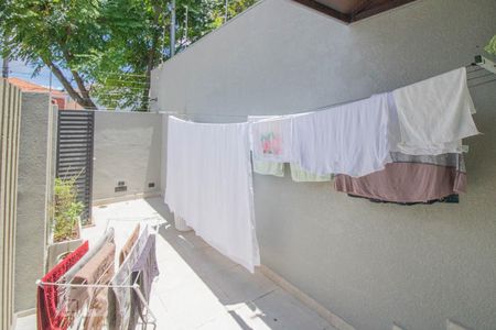 Casa à venda com 500m², 3 quartos e 6 vagas Casa à venda com 500m², 3 quartos e 6 vagasÁrea de Serviço