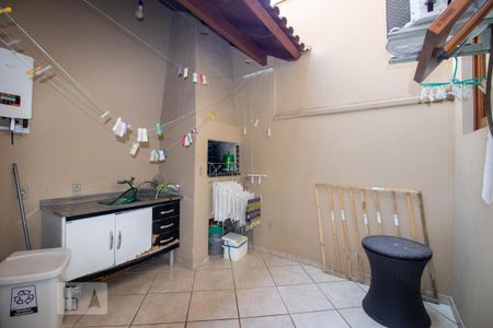 Casa à venda com 186m², 3 quartos e 4 vagasÁrea de Serviço - Churrasqueira