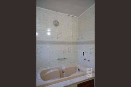 Casa à venda com 350m², 4 quartos e 4 vagasBanheiro do Quarto 2