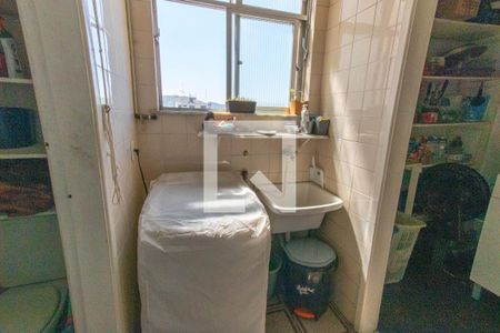 Apartamento à venda com 129m², 3 quartos e 2 vagas Apartamento à venda com 129m², 3 quartos e 2 vagasÁrea de Serviço