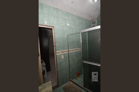 Casa à venda com 301m², 3 quartos e 6 vagasBanheiro da Suíte 1