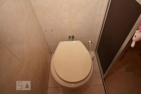 Casa à venda com 301m², 3 quartos e 6 vagasBanheiro da Suíte 2