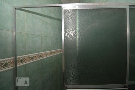 Casa à venda com 301m², 3 quartos e 6 vagasBanheiro da Suíte 1