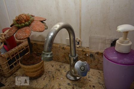 Casa à venda com 301m², 3 quartos e 6 vagasBanheiro Social - Torneira