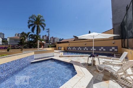 Apartamento à venda com 72m², 3 quartos e 3 vagas Apartamento à venda com 72m², 3 quartos e 3 vagasÁrea comum - Piscina