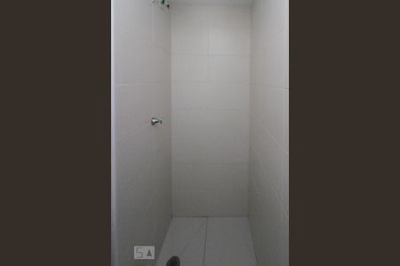 Apartamento à venda com 32m², 2 quartos e sem vaga Apartamento à venda com 32m², 2 quartos e sem vagaBanheiro