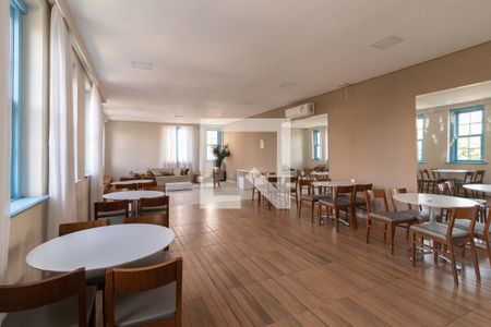 Apartamento à venda com 69m², 3 quartos e 2 vagas Apartamento à venda com 69m², 3 quartos e 2 vagasÁrea comum - Salão de festas