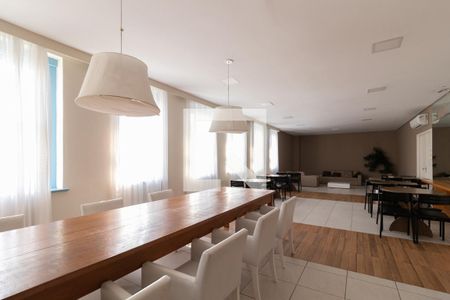 Apartamento à venda com 69m², 3 quartos e 2 vagas Apartamento à venda com 69m², 3 quartos e 2 vagasÁrea comum - Salão de festas