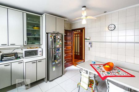 Casa à venda com 385m², 3 quartos e 3 vagasCozinha