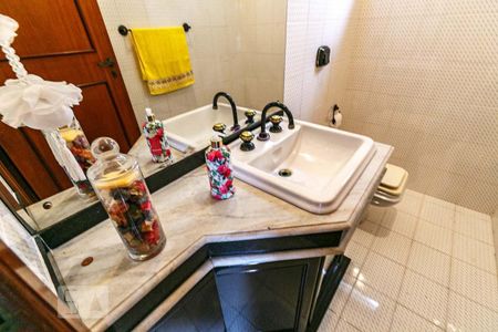 Casa à venda com 385m², 3 quartos e 3 vagasLavabo