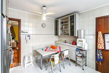 Casa à venda com 385m², 3 quartos e 3 vagasCozinha