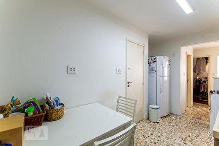 Apartamento à venda com 102m², 2 quartos e 1 vaga Apartamento à venda com 102m², 2 quartos e 1 vagaCozinha