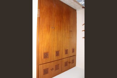 Casa para alugar com 230m², 3 quartos e 2 vagasQuarto 1 - Armários