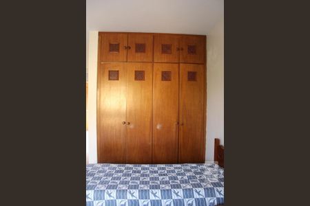 Casa para alugar com 230m², 3 quartos e 2 vagasQuarto 2 - Armários