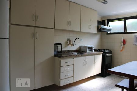 Casa para alugar com 230m², 3 quartos e 2 vagasCozinha