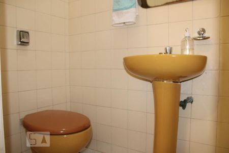 Casa para alugar com 230m², 3 quartos e 2 vagasLavabo corredor sala