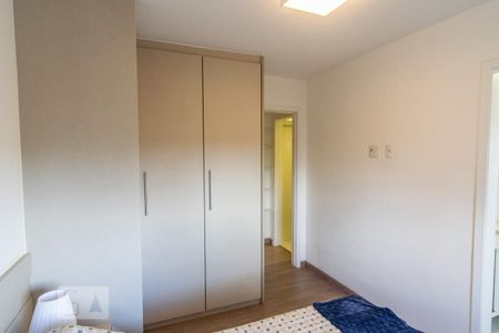 Apartamento à venda com 77m², 3 quartos e 2 vagas Apartamento à venda com 77m², 3 quartos e 2 vagasSuíte