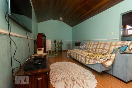 Casa à venda com 260m², 3 quartos e 6 vagas Casa à venda com 260m², 3 quartos e 6 vagasSótão