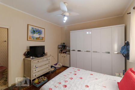 Casa à venda com 193m², 4 quartos e 5 vagas Casa à venda com 193m², 4 quartos e 5 vagasSuíte