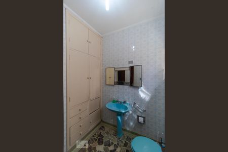 Casa à venda com 193m², 4 quartos e 5 vagas Casa à venda com 193m², 4 quartos e 5 vagasBanheiro