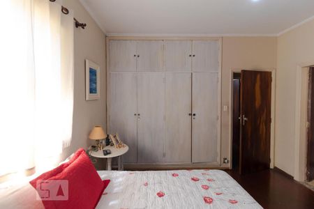 Casa à venda com 193m², 4 quartos e 5 vagas Casa à venda com 193m², 4 quartos e 5 vagasSuíte