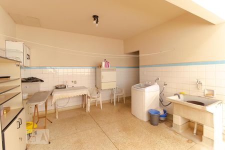 Casa à venda com 193m², 4 quartos e 5 vagas Casa à venda com 193m², 4 quartos e 5 vagasÁrea de Serviço 02