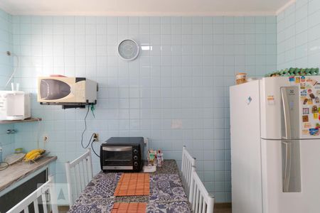 Casa à venda com 193m², 4 quartos e 5 vagas Casa à venda com 193m², 4 quartos e 5 vagasCozinha