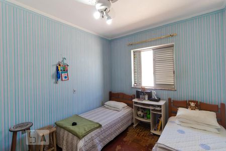 Casa à venda com 193m², 4 quartos e 5 vagas Casa à venda com 193m², 4 quartos e 5 vagasQuarto 01