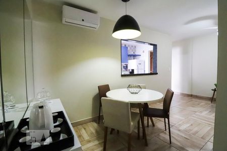 Sala de apartamento para alugar com 2 quartos, 72m² em Setor Aeroporto, Goiânia